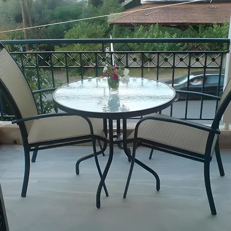 Odysseia And نِكيانا