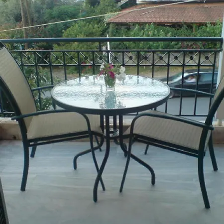 Odysseia And Nikiana