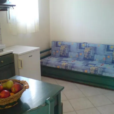 Odysseia And Guest house