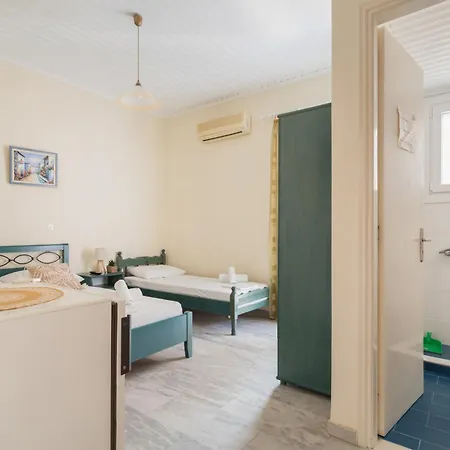 Odysseia Beachside Πανσιόν