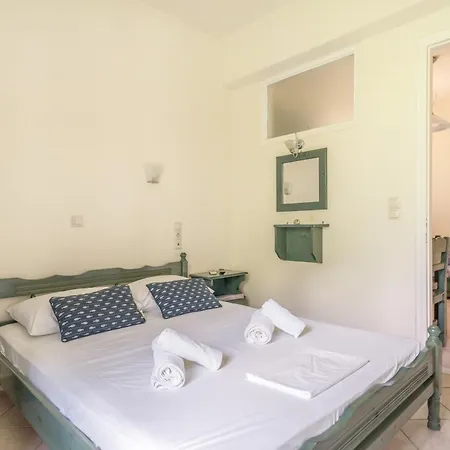 Odysseia Beachside Πανσιόν