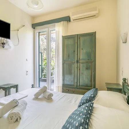 Odysseia Beachside 3*