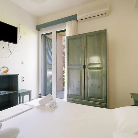 Odysseia Beachside 3*