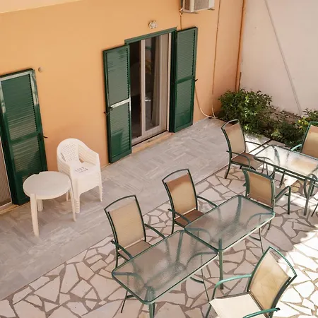 Odysseia Beachside Πανσιόν 3*