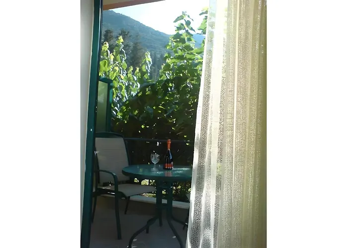 Odysseia And Nikiana